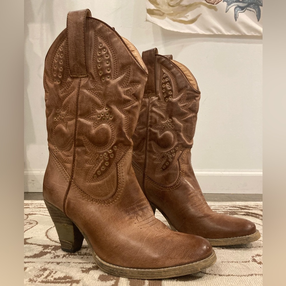 Vegan leather cowboy boots size 8.5 womens